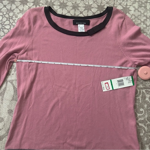 Jones New York Pink Top with Black Accents - Picture 4 of 7